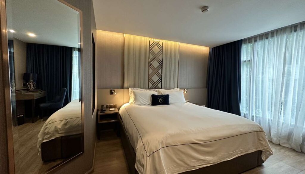 Glow 5-Family Suite1