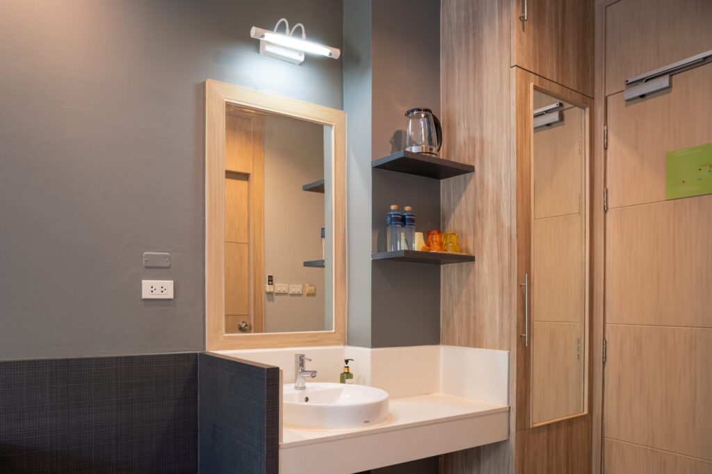 PremierTripleRoom-07-scaled (1)