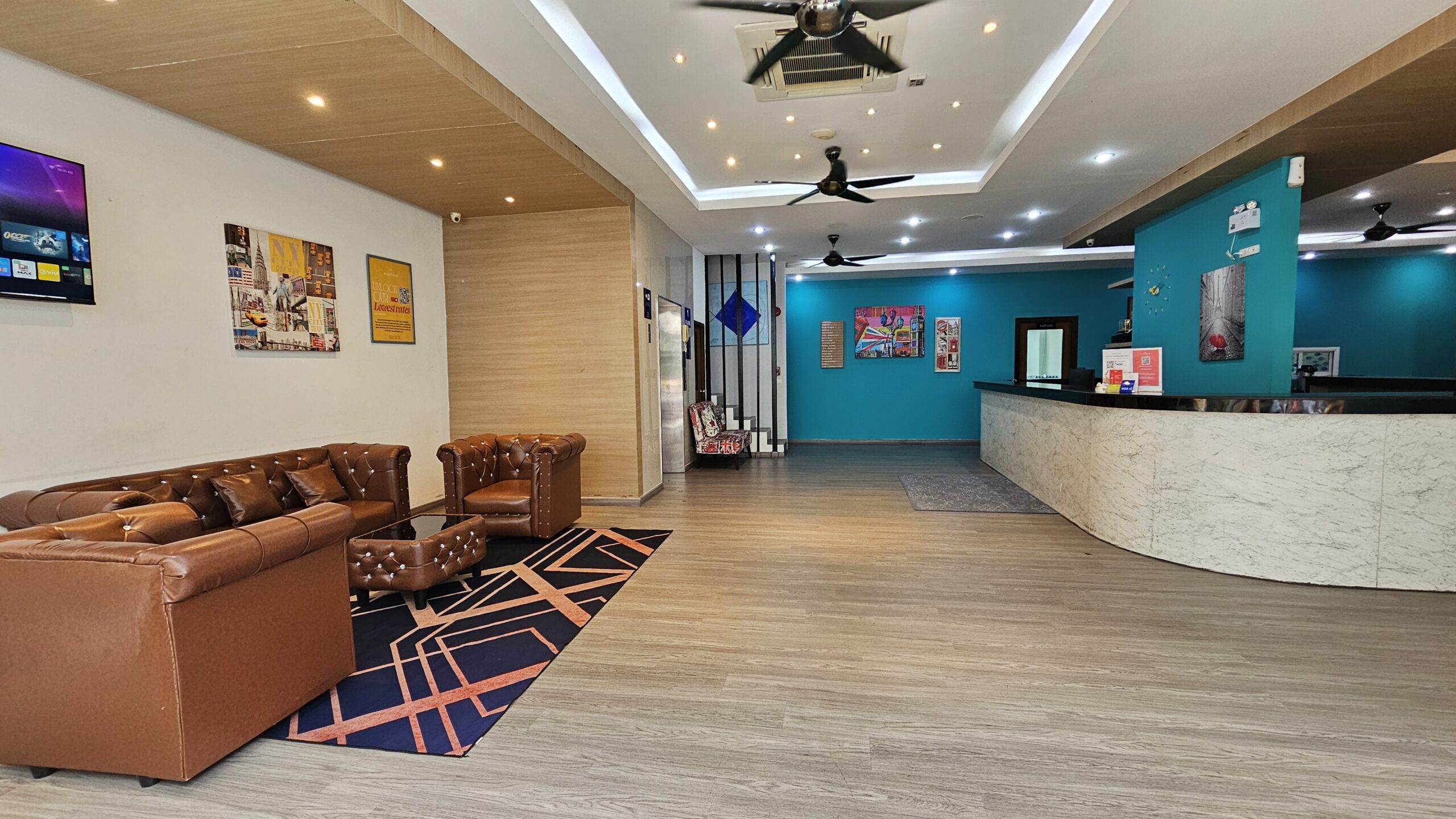 iCheck inn Central Patong lobby