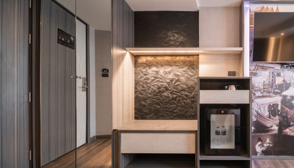 AspiraGemsCenterSilom-corner-3