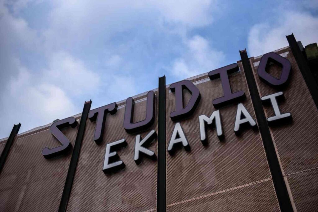 Central Studio Ekamai Location