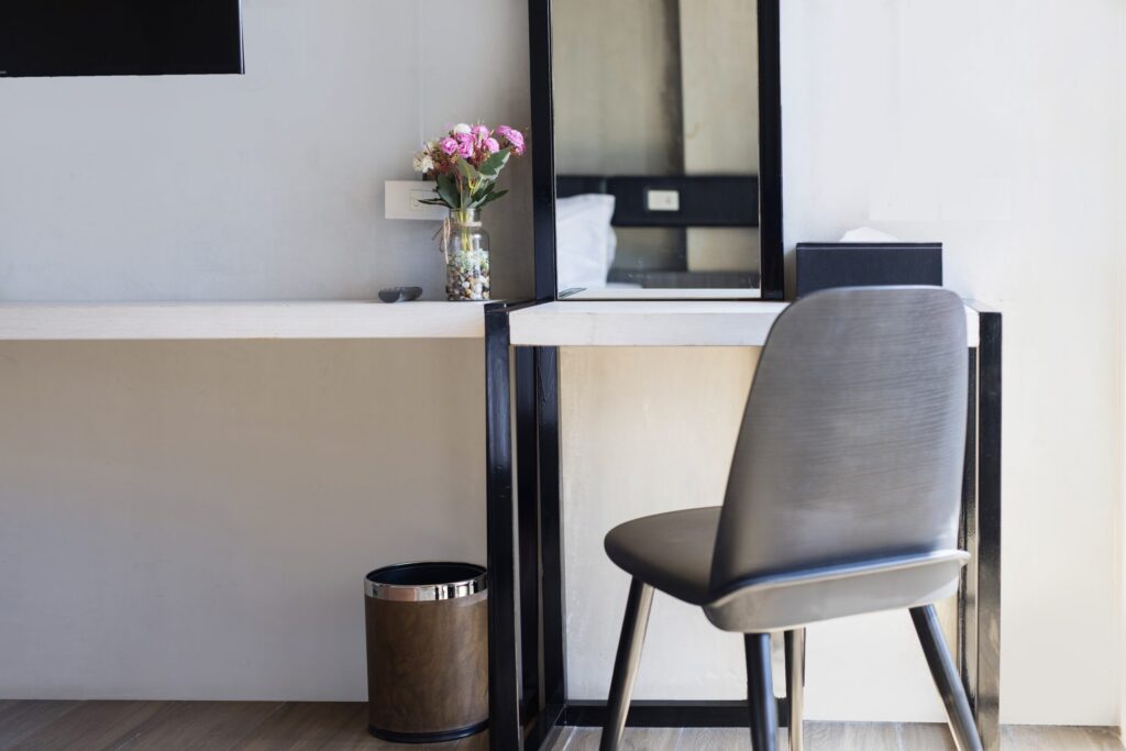 Room1-details-10-scaled