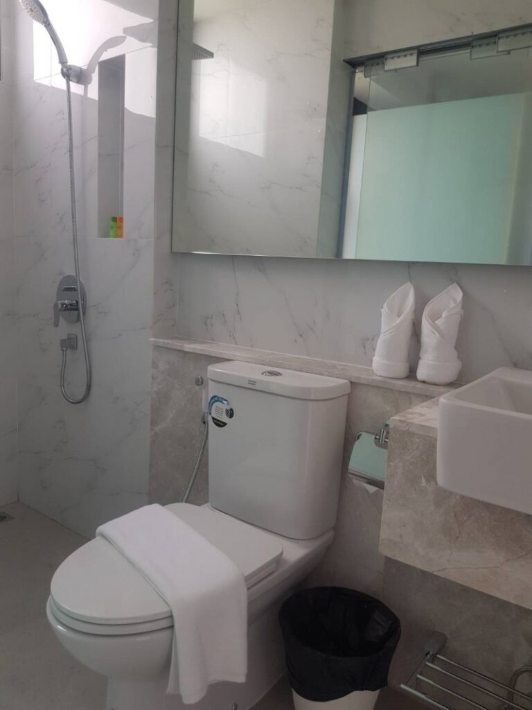 studio-ekamai-superior-room-5